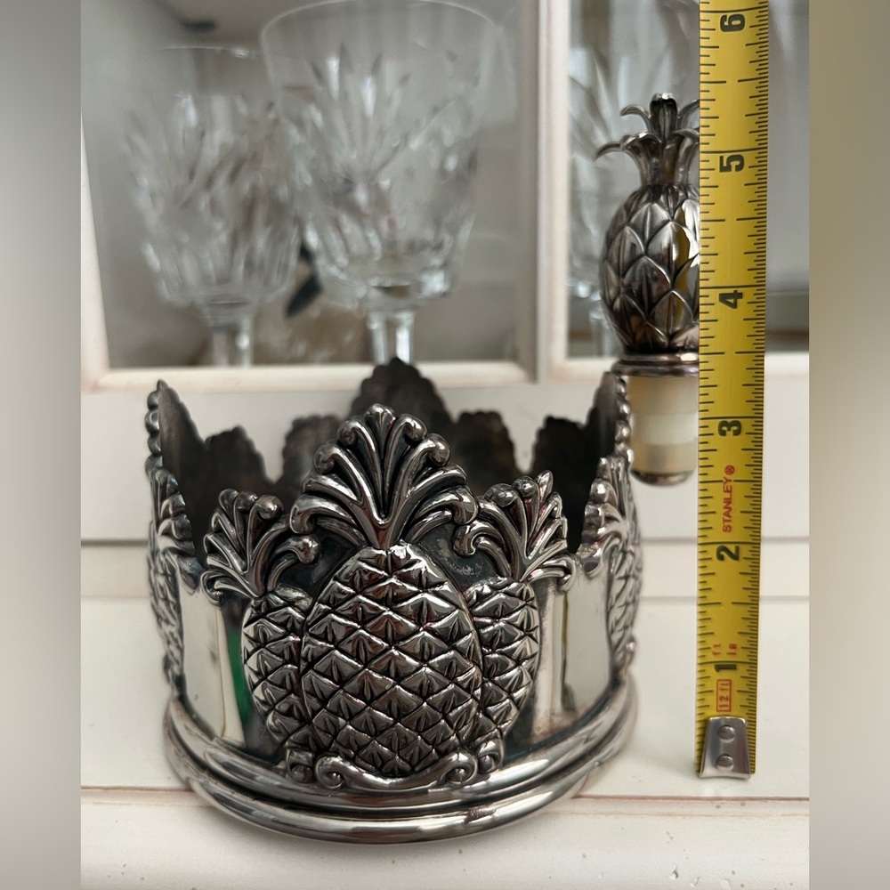 Godinger Pineapple Silver Plated Wine holder with stopper - Picture 9 of 10